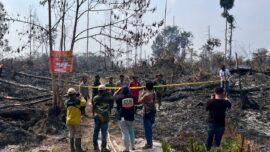 Satgas Karhutla dan PT.ABT meninjau Karhutla di area PT ABT, Desa Pemayungan, Kecamatan Sumay, Kabupaten Tebo, Provinsi Jambi, Sabtu (22/8/2026).